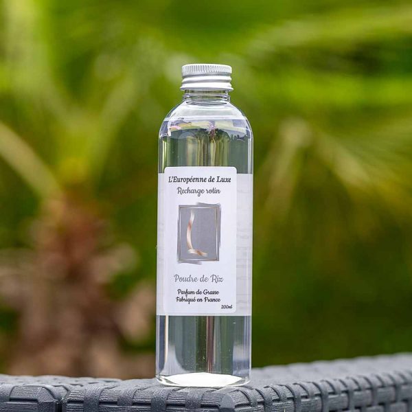 recharge 200 ml pour diffuseur rotin senteur poudre de riz